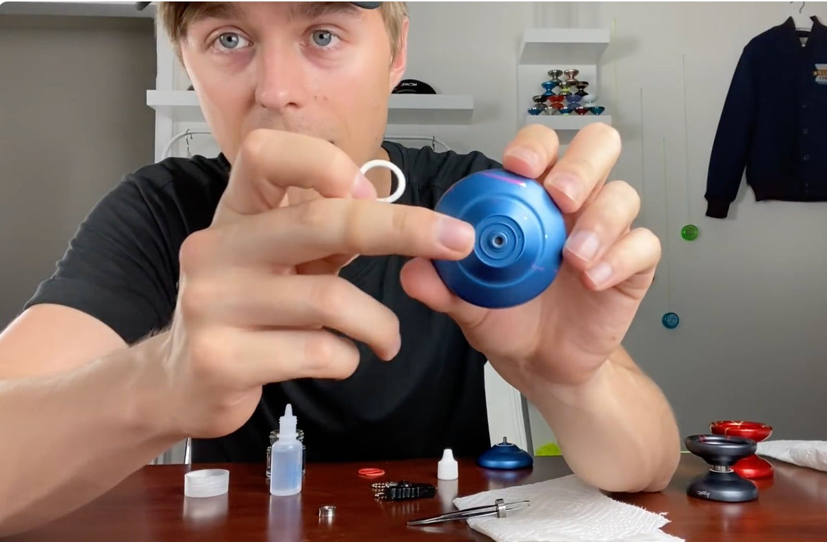 World Yo-Yo Champion demonstrating a silicone response pad used in modern yo-yos and explaining how to identify worn response pads, replace them, and keep a yo-yo performing its best.