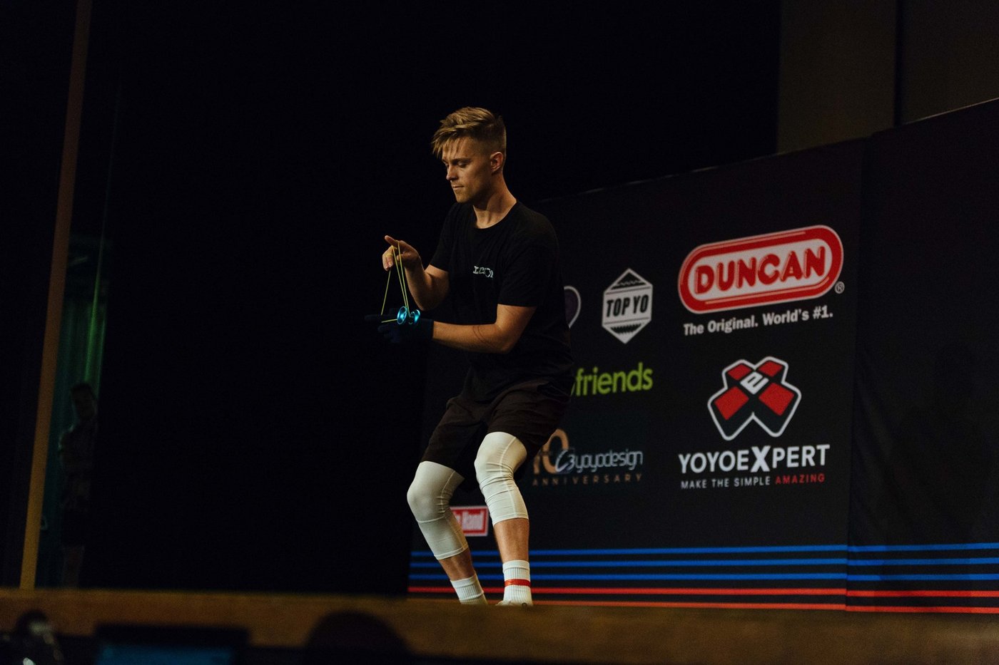Gentry Stein on Stage at World Yoyo contest
